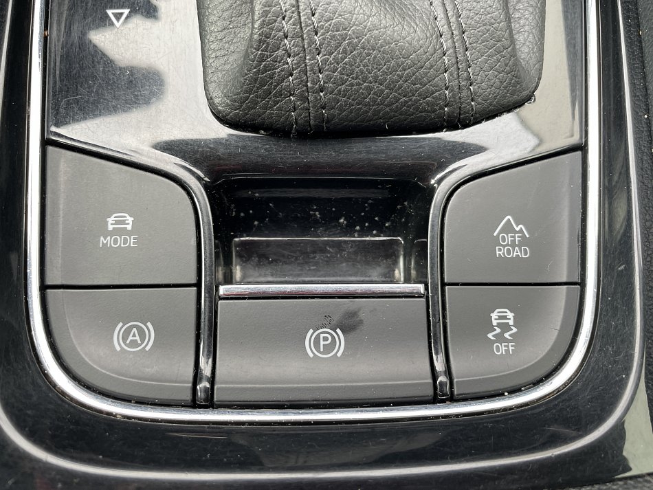 Škoda Karoq 2.0 TDi Ambition 4x4