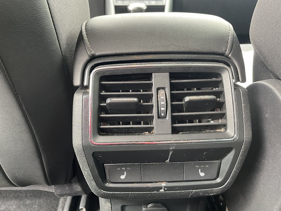 Škoda Karoq 2.0 TDi Ambition 4x4