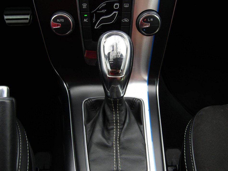 Volvo V40 2.0 D3 