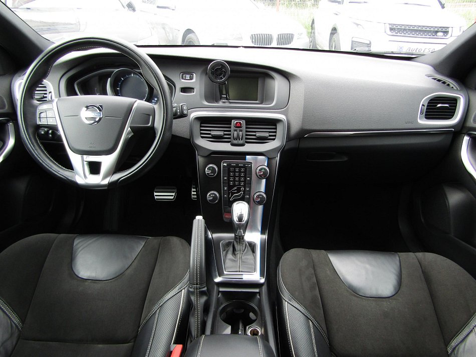 Volvo V40 2.0 D3 