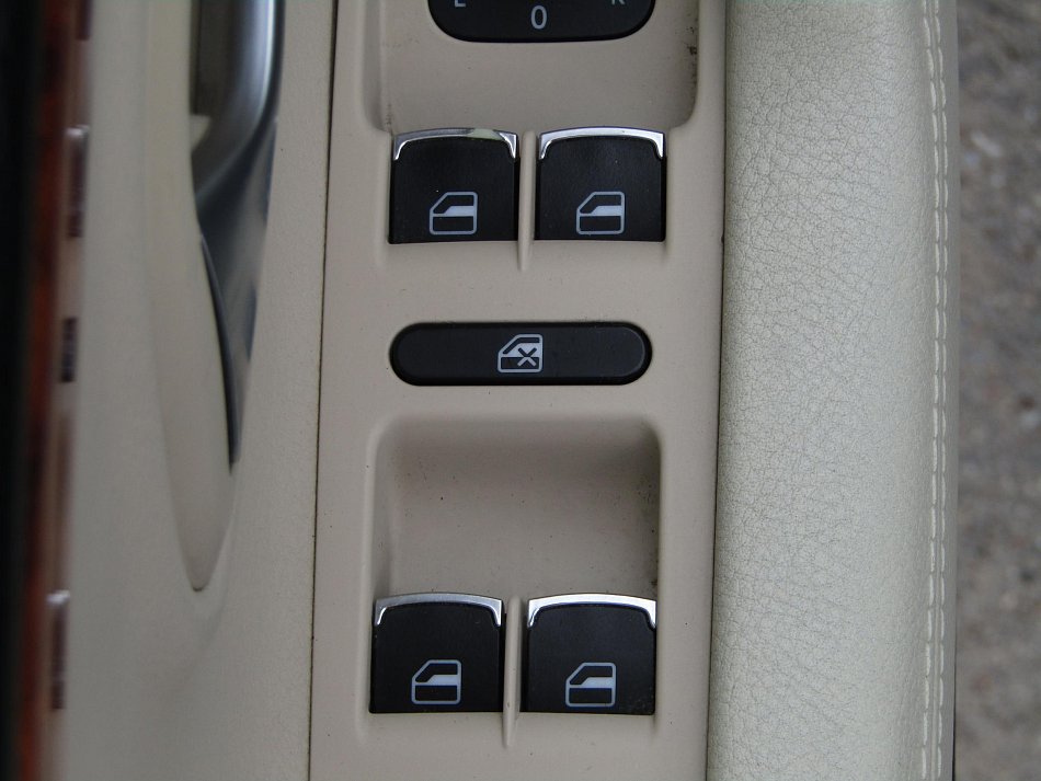 Volkswagen Passat CC 2.0 TDi 