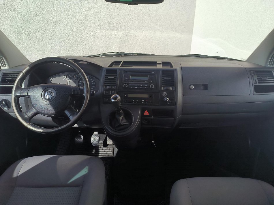 Volkswagen Caravelle 2.5TDi  L2 4x4