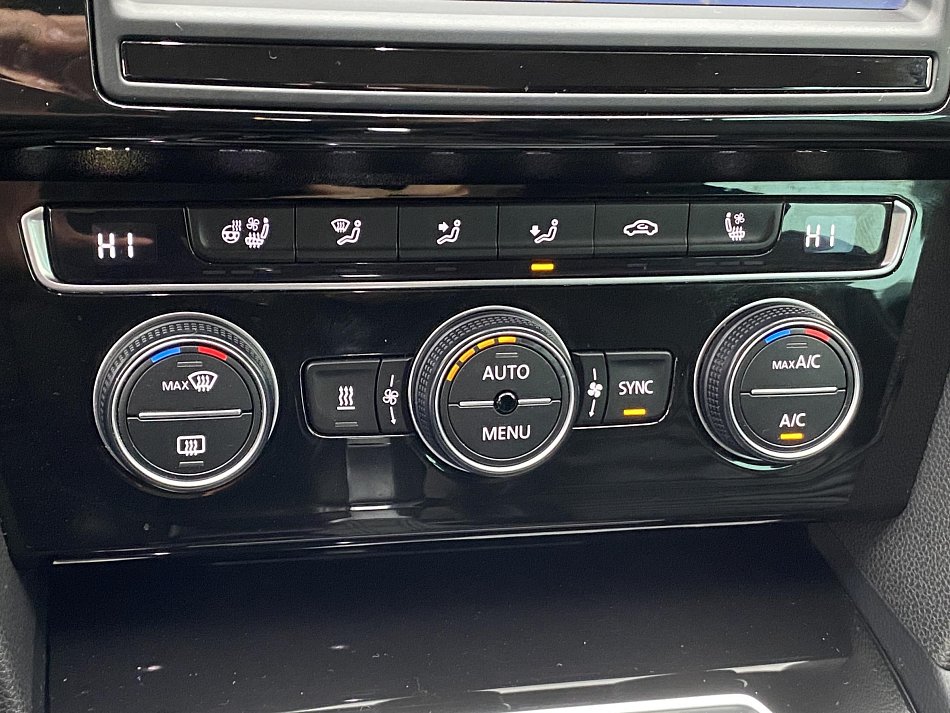 Volkswagen Passat 2.0BiTDi 
