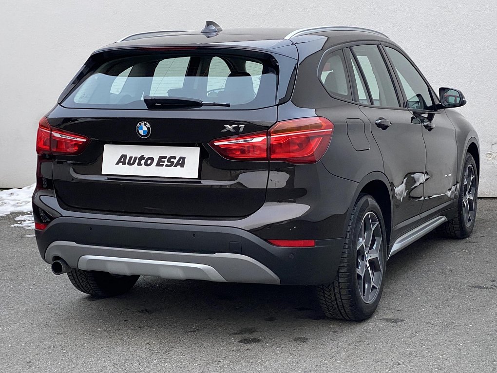 BMW X1 1.5i  sDrive 18i