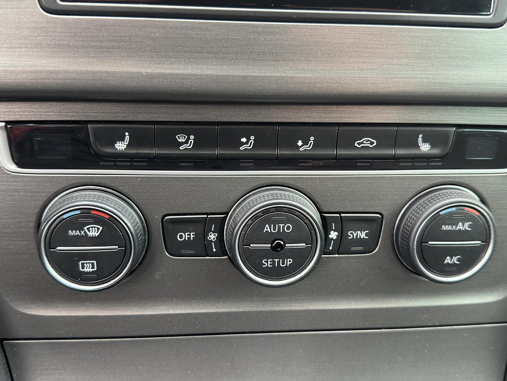 Volkswagen Golf 1.2TSI 