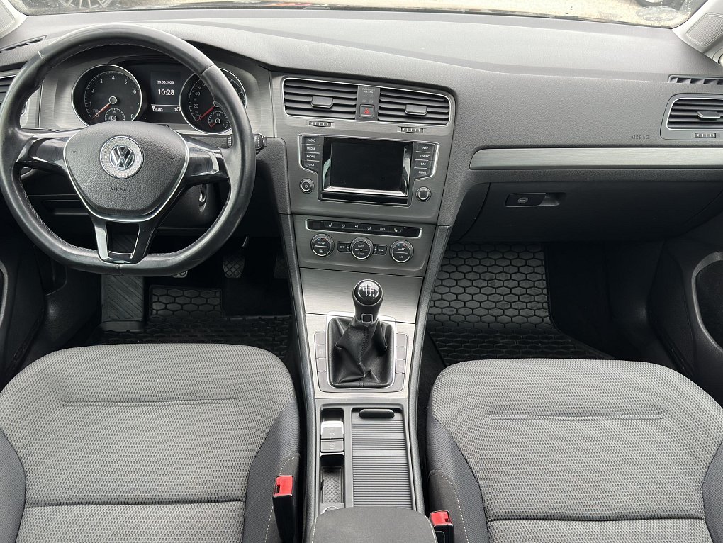 Volkswagen Golf 1.2TSI 