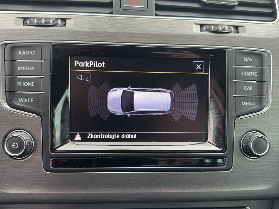 Volkswagen Golf 1.2TSI 