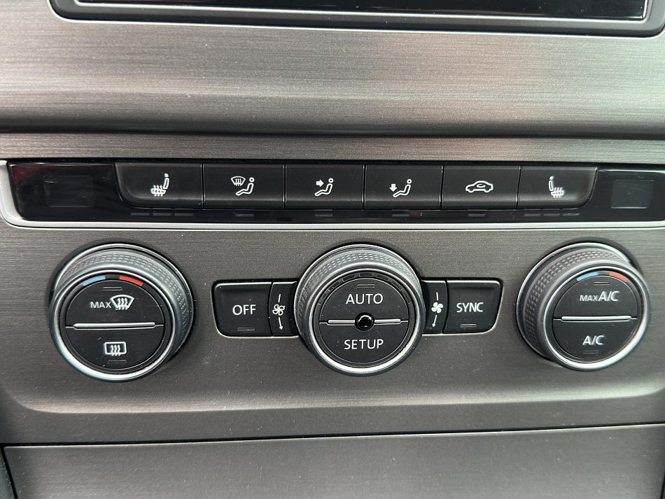 Volkswagen Golf 1.2TSI 