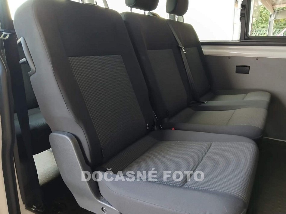 Volkswagen Transporter 2.0TDi  T6.1 9míst