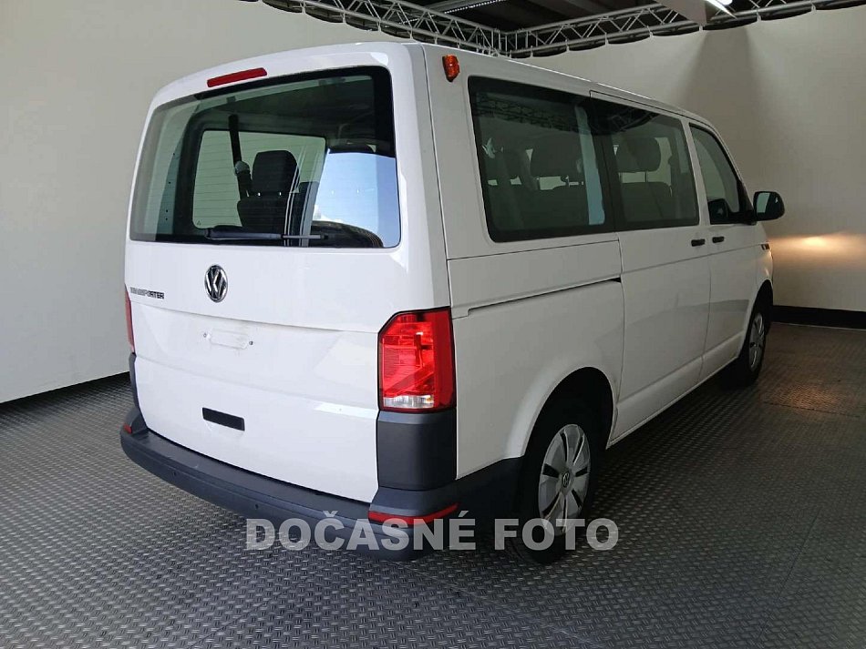 Volkswagen Transporter 2.0TDi  T6.1 9míst