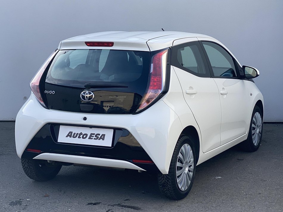 Toyota Aygo 1.0i 