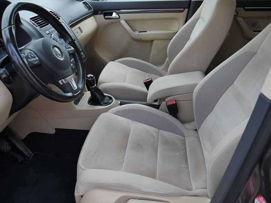 Volkswagen Touran 2.0 TDi Highline