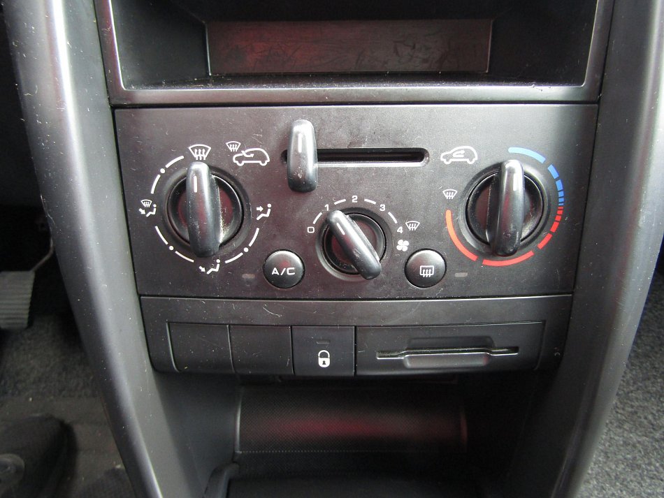 Peugeot 207 1.4i 