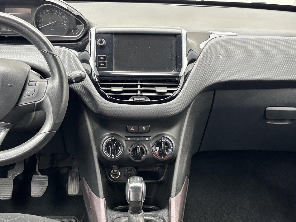 Peugeot 2008 1.2 PT Style