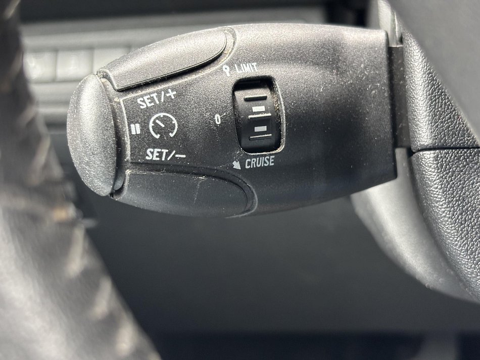 Peugeot 2008 1.2 PT Style