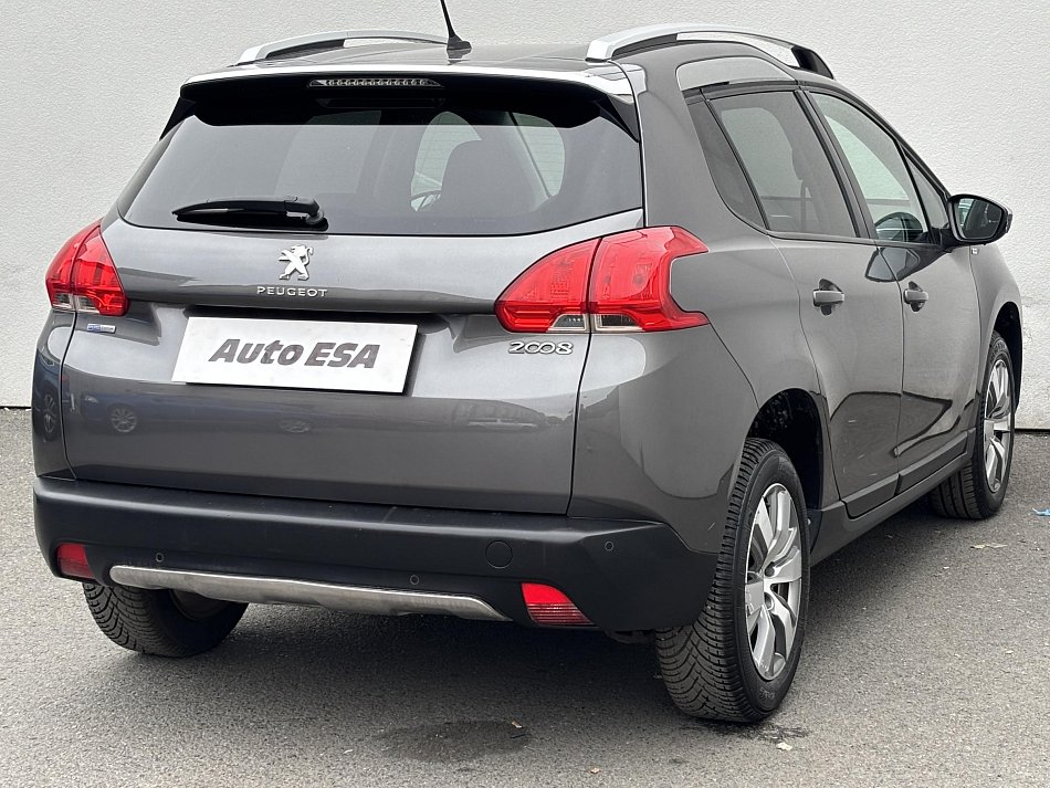 Peugeot 2008 1.2 PT Style