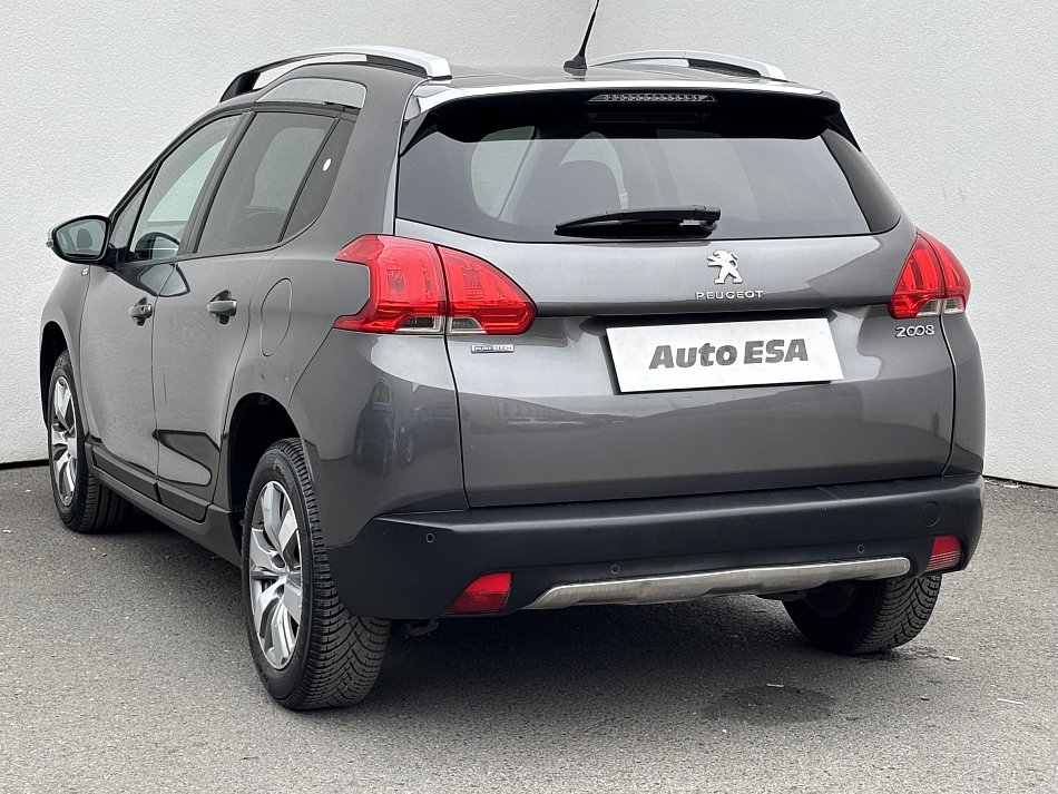 Peugeot 2008 1.2 PT Style