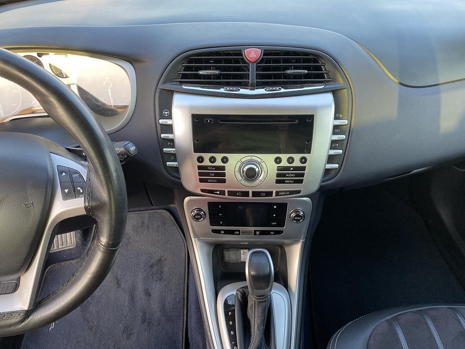 Lancia Delta 1.8T 