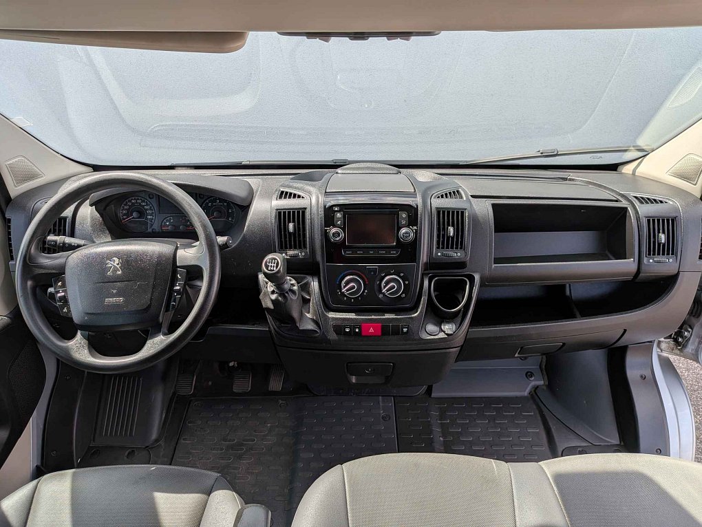 Peugeot Boxer 2.2HDi  L3H2 6míst