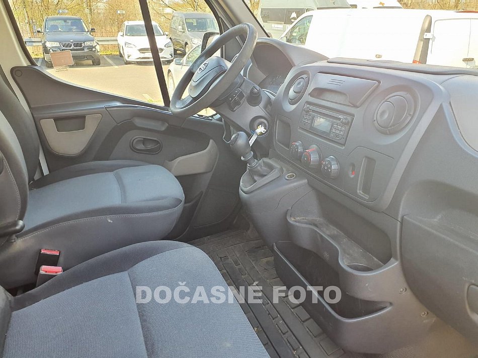 Nissan NV400 2.3DCi  DÍLNA