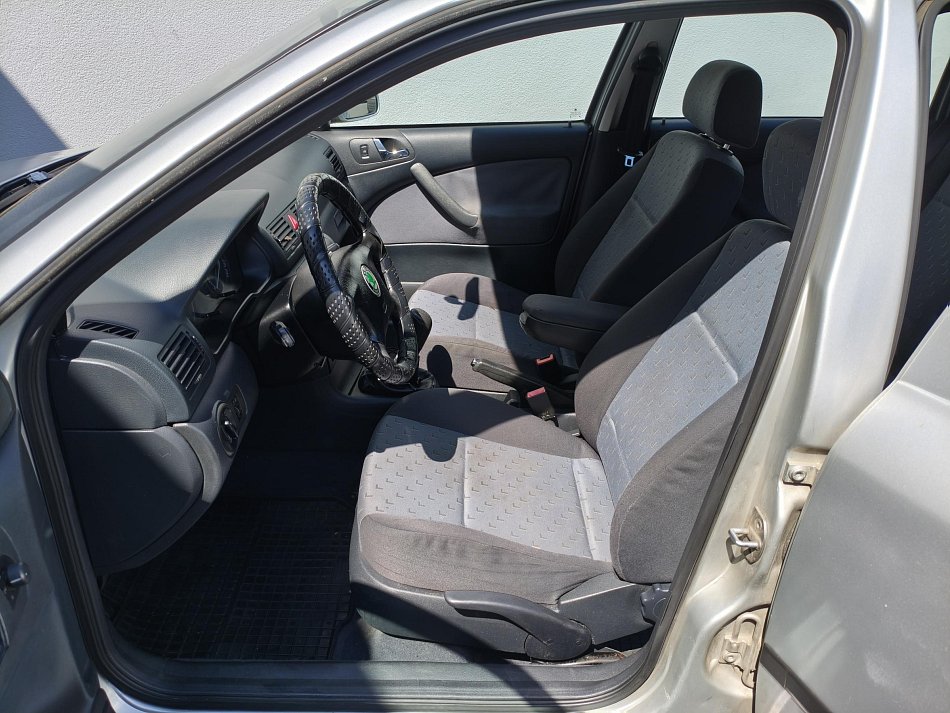 Škoda Octavia 1.6i Ambiente