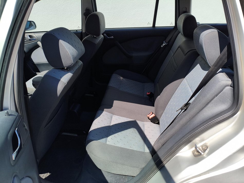 Škoda Octavia 1.6i Ambiente