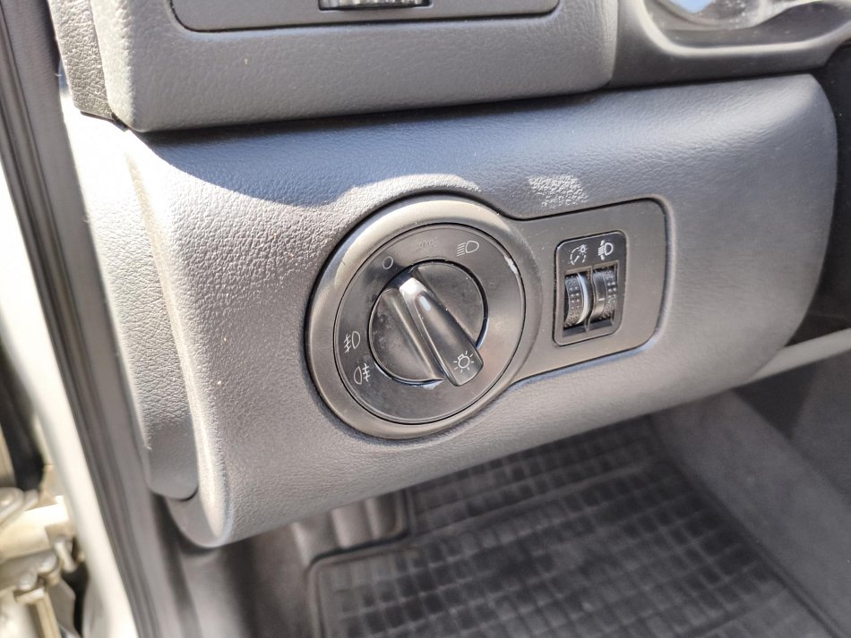 Škoda Octavia 1.6i Ambiente