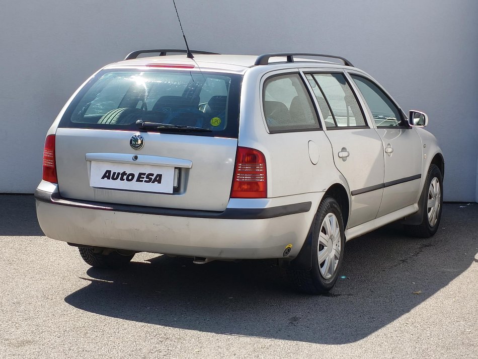 Škoda Octavia 1.6i Ambiente