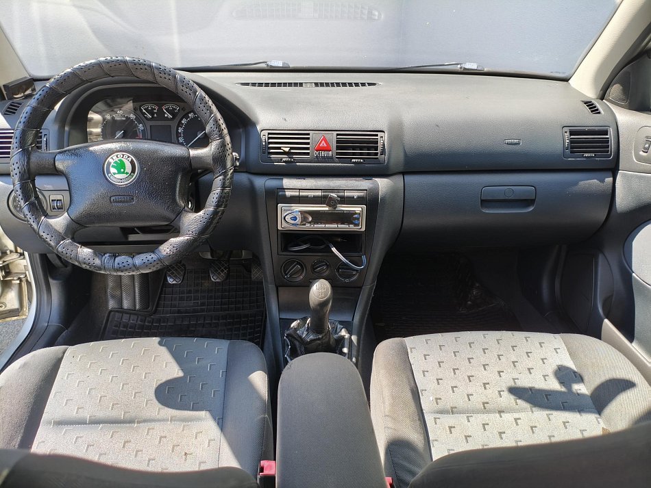 Škoda Octavia 1.6i Ambiente