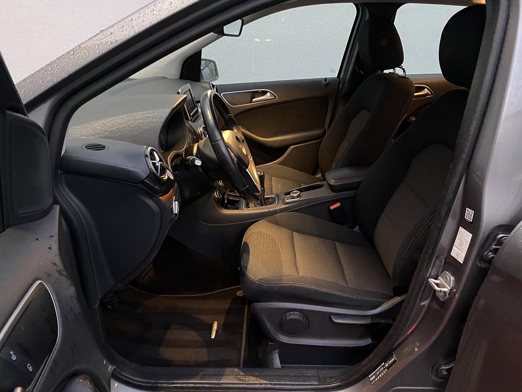 Mercedes-Benz Třída B 1.6i  B180