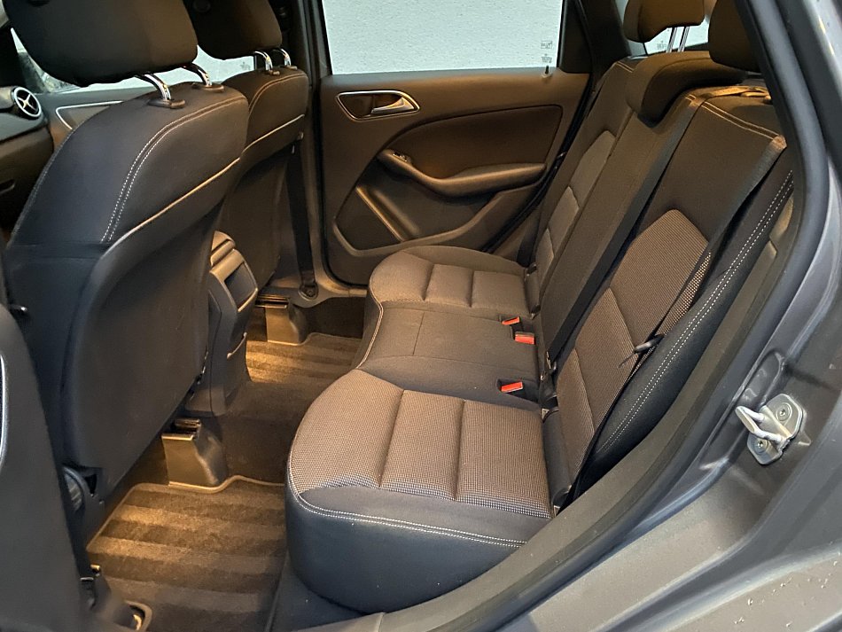 Mercedes-Benz Třída B 1.6i  B180