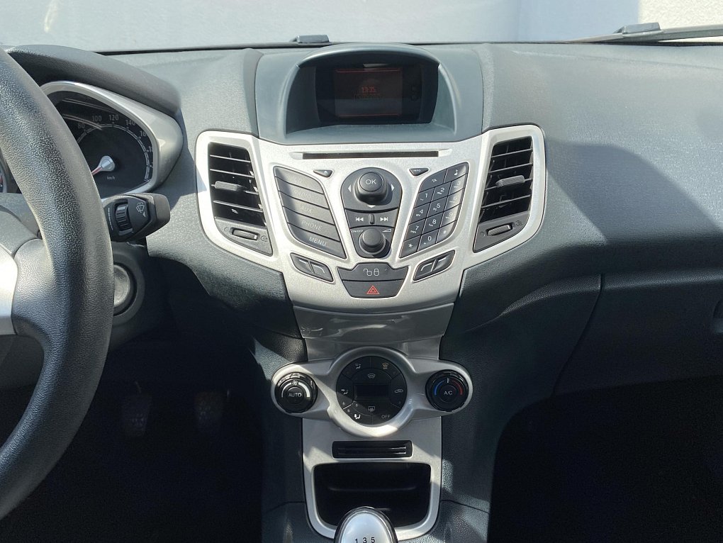 Ford Fiesta 1.4i Titanium