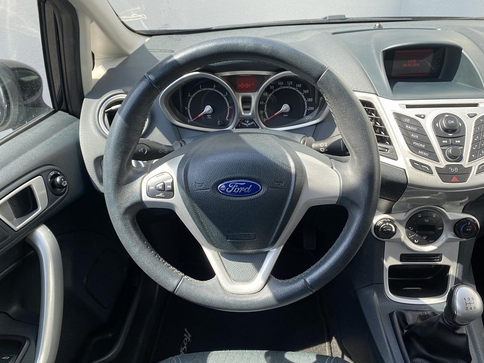 Ford Fiesta 1.4i Titanium