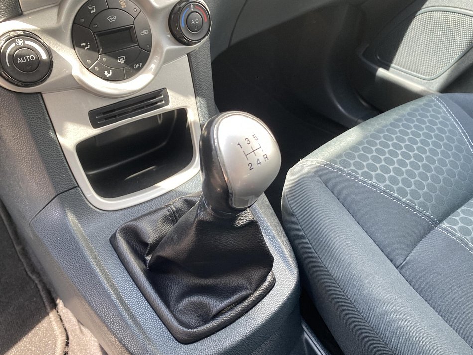 Ford Fiesta 1.4i Titanium