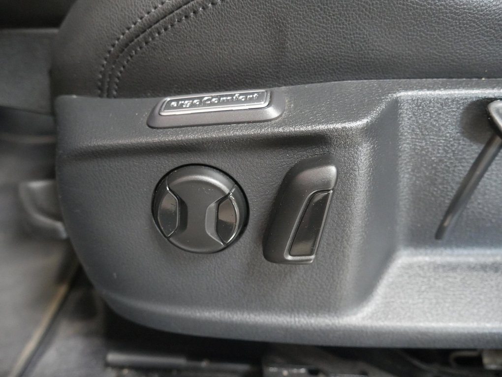 Volkswagen Passat 2.0 TDi 