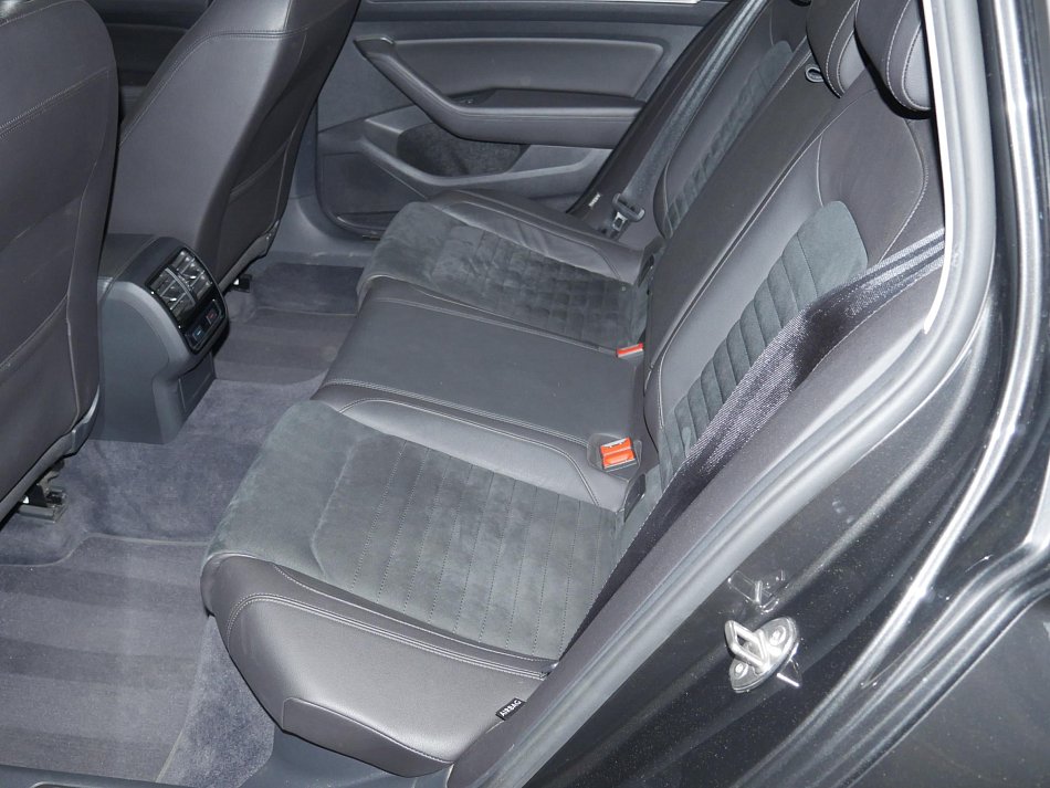 Volkswagen Passat 2.0 TDi 