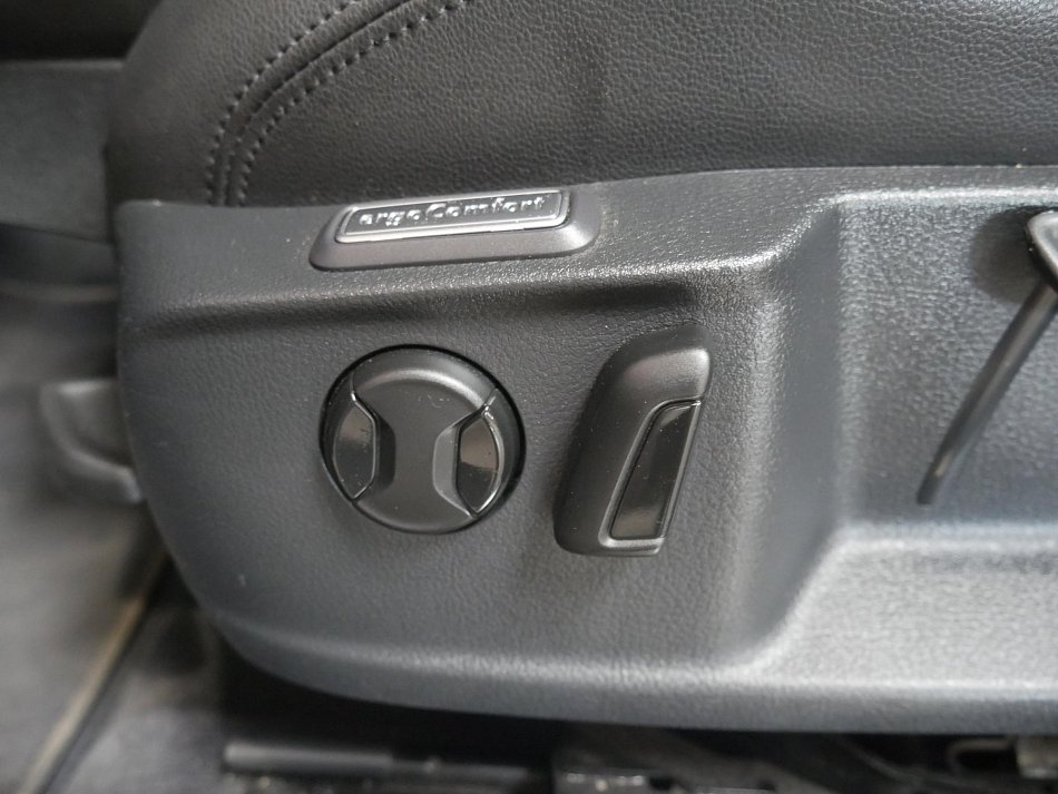 Volkswagen Passat 2.0 TDi 