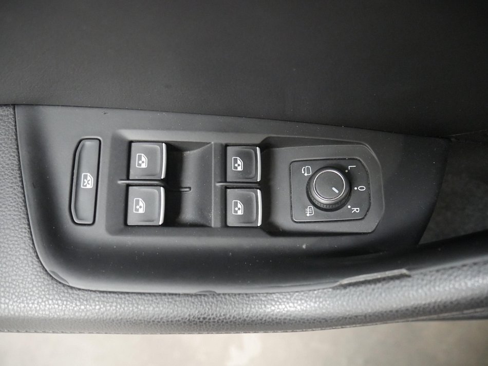 Volkswagen Passat 2.0 TDi 