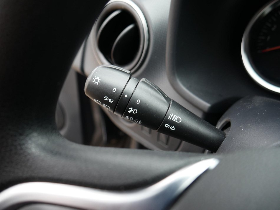 Dacia Sandero 1.0i 