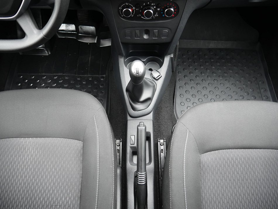 Dacia Sandero 1.0i 