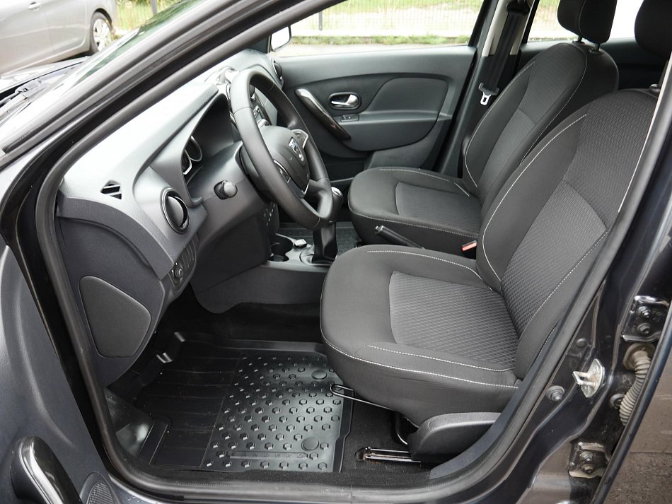 Dacia Sandero 1.0i 