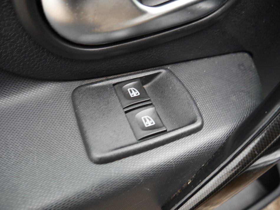 Dacia Sandero 1.0i 