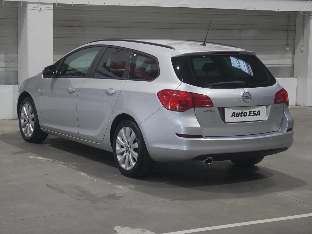 Opel Astra 1.4T 