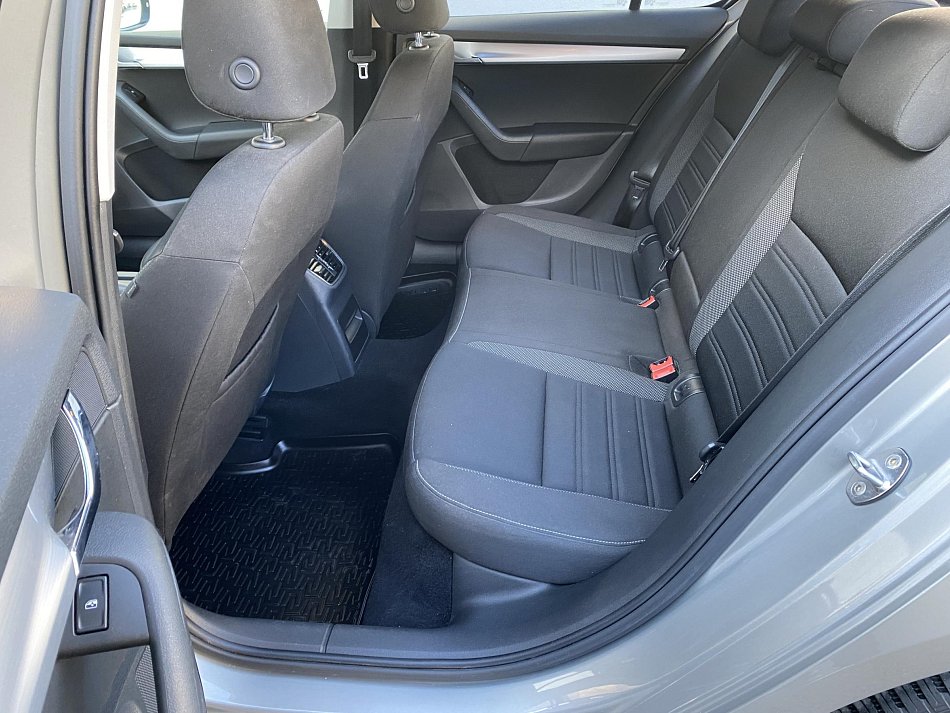 Škoda Octavia III 1.0 TSI Ambition Fresh