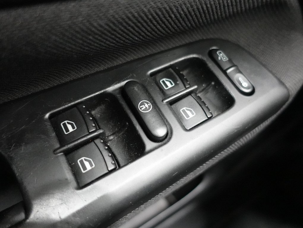 Volkswagen Golf 2.3 V5 