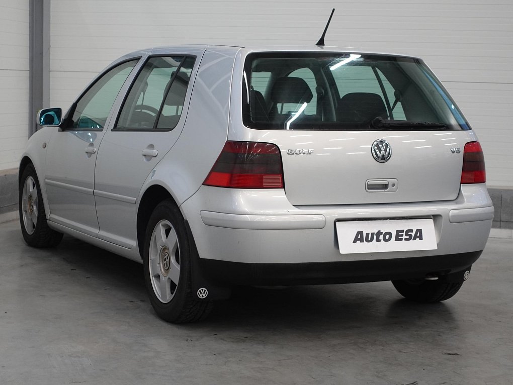 Volkswagen Golf 2.3 V5 