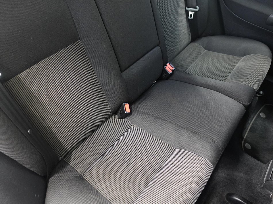 Volkswagen Golf 2.3 V5 