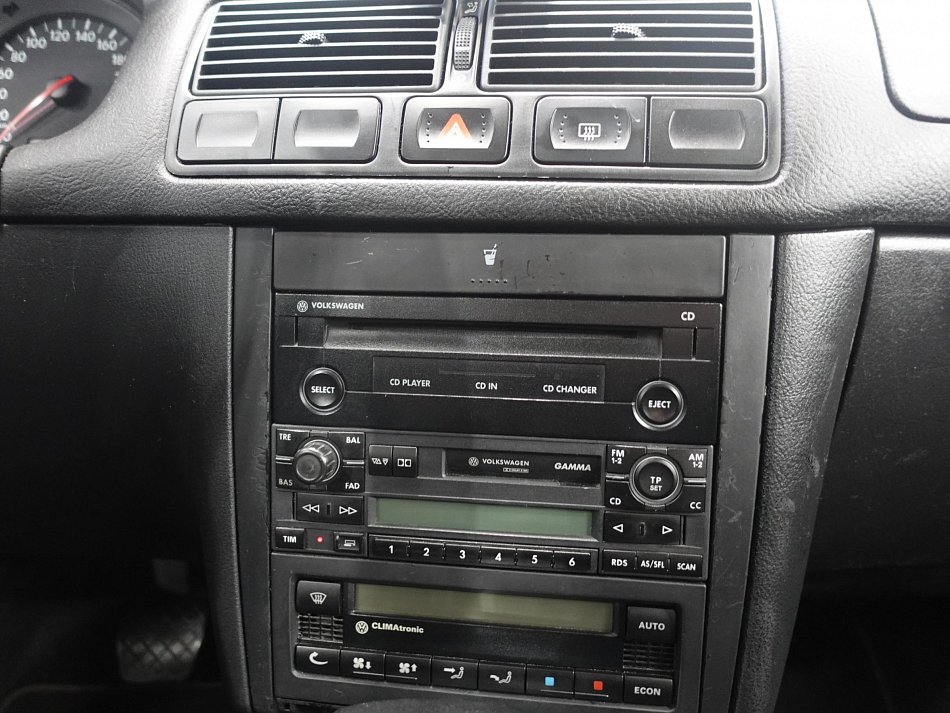 Volkswagen Golf 2.3 V5 