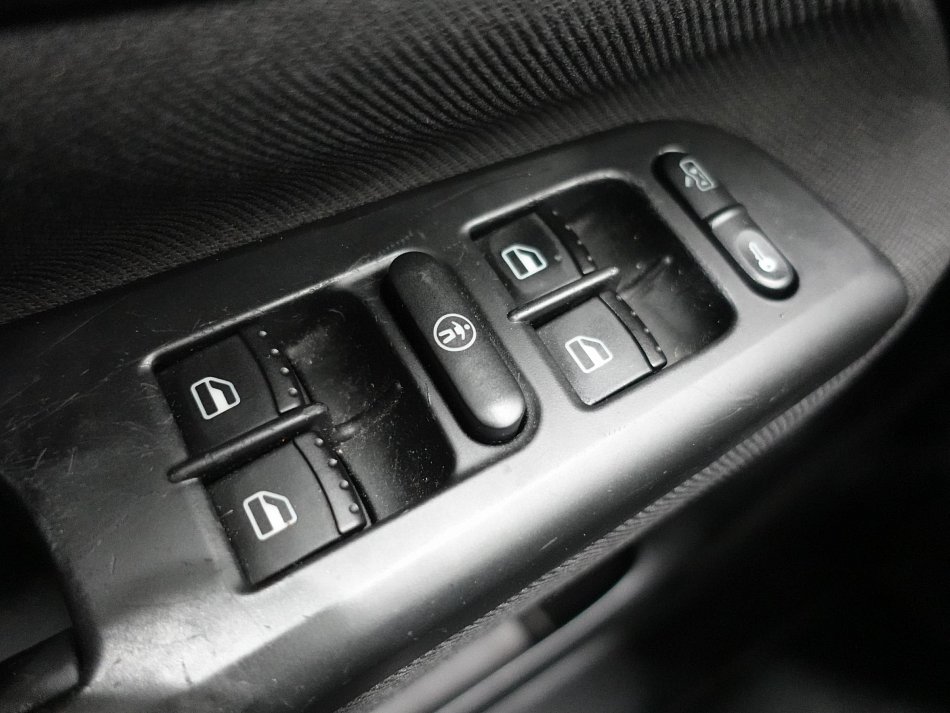 Volkswagen Golf 2.3 V5 