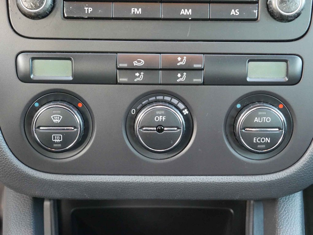 Volkswagen Golf 1.6 i 